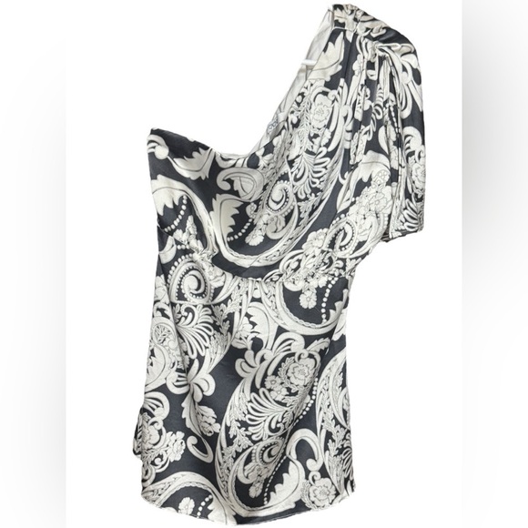 Vintage CACHE Y2K One shoulder top SILK Blouse 
Black and White Size Small - Picture 5 of 12